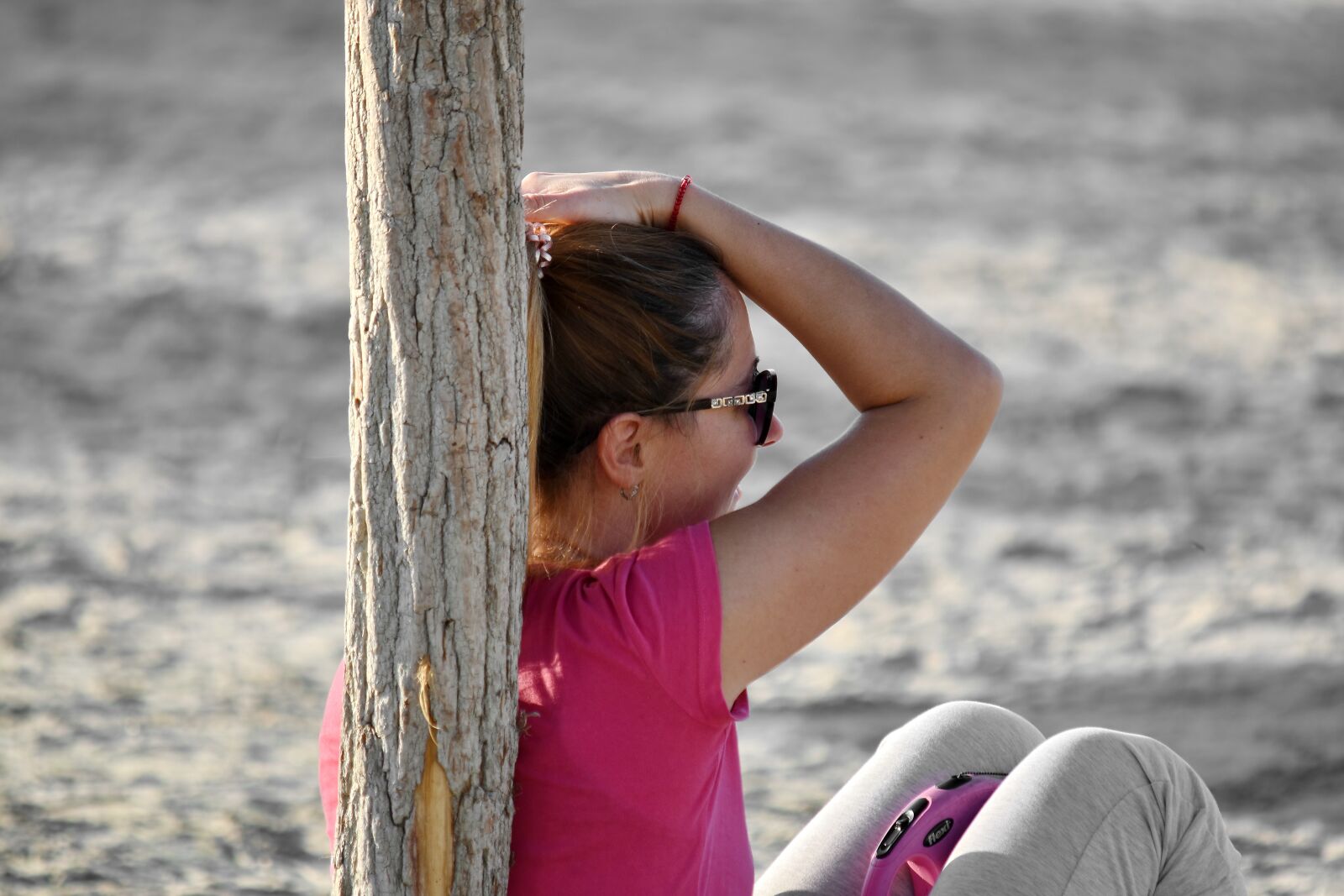 Nikon D5500 sample photo. Beach, enjoyment, hairstyle, pretty photography
