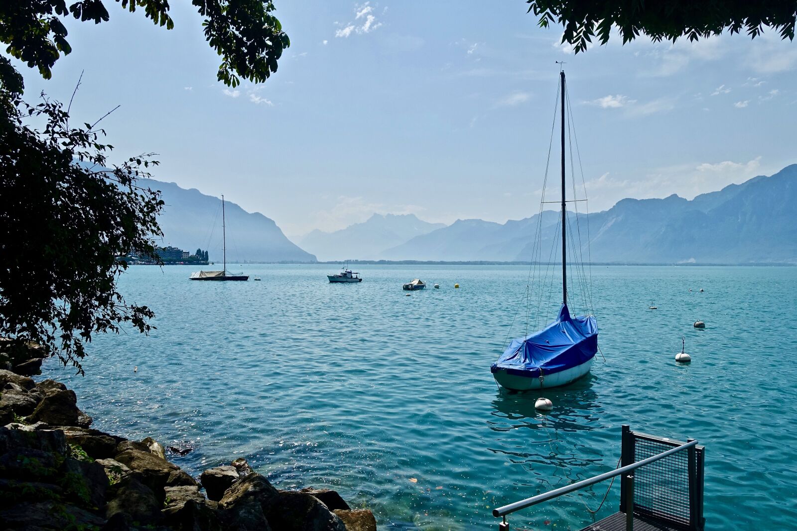 Sony Cyber-shot DSC-RX100 III sample photo. Yacht, tranquil, mooring photography