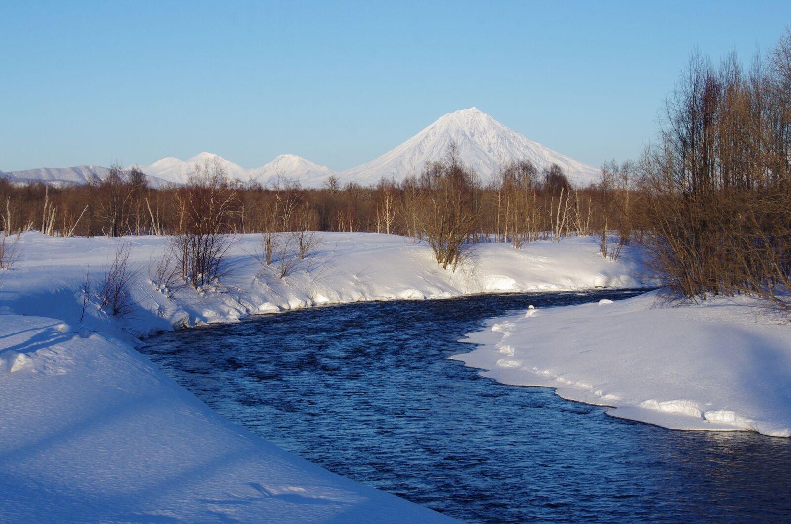 Pentax K-5 sample photo. Volcanoes, mountains, river photography