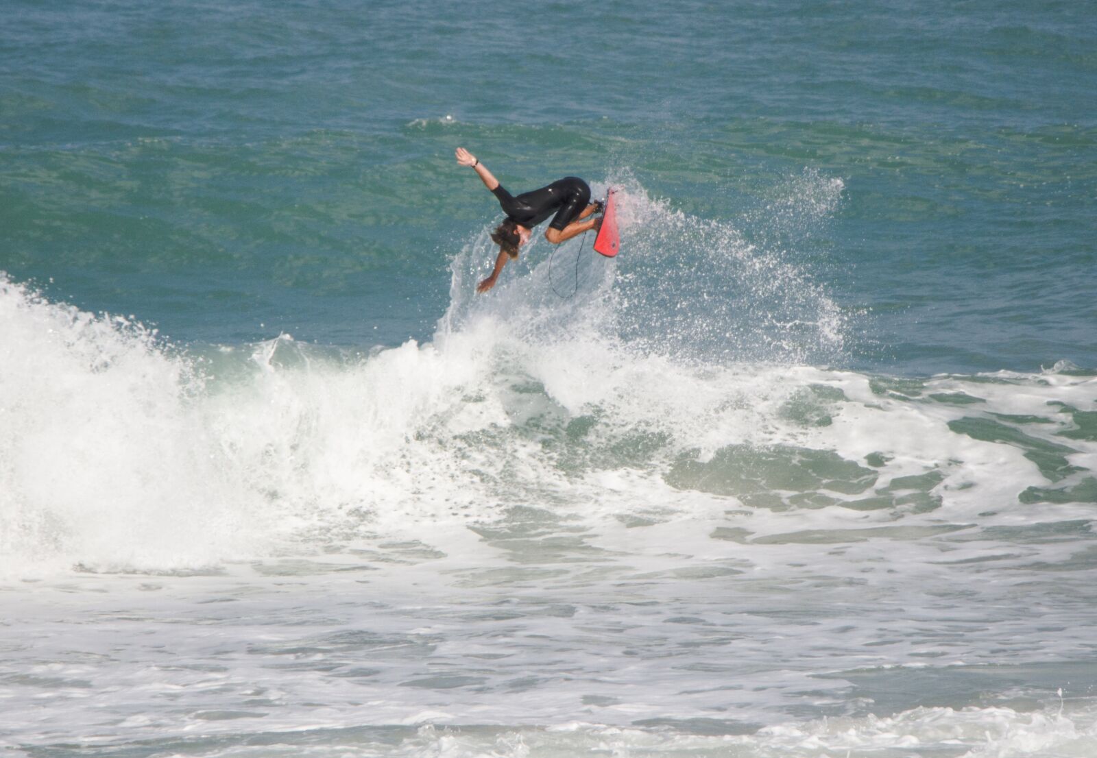 Canon EOS 700D (EOS Rebel T5i / EOS Kiss X7i) sample photo. Surfing, surf, water photography