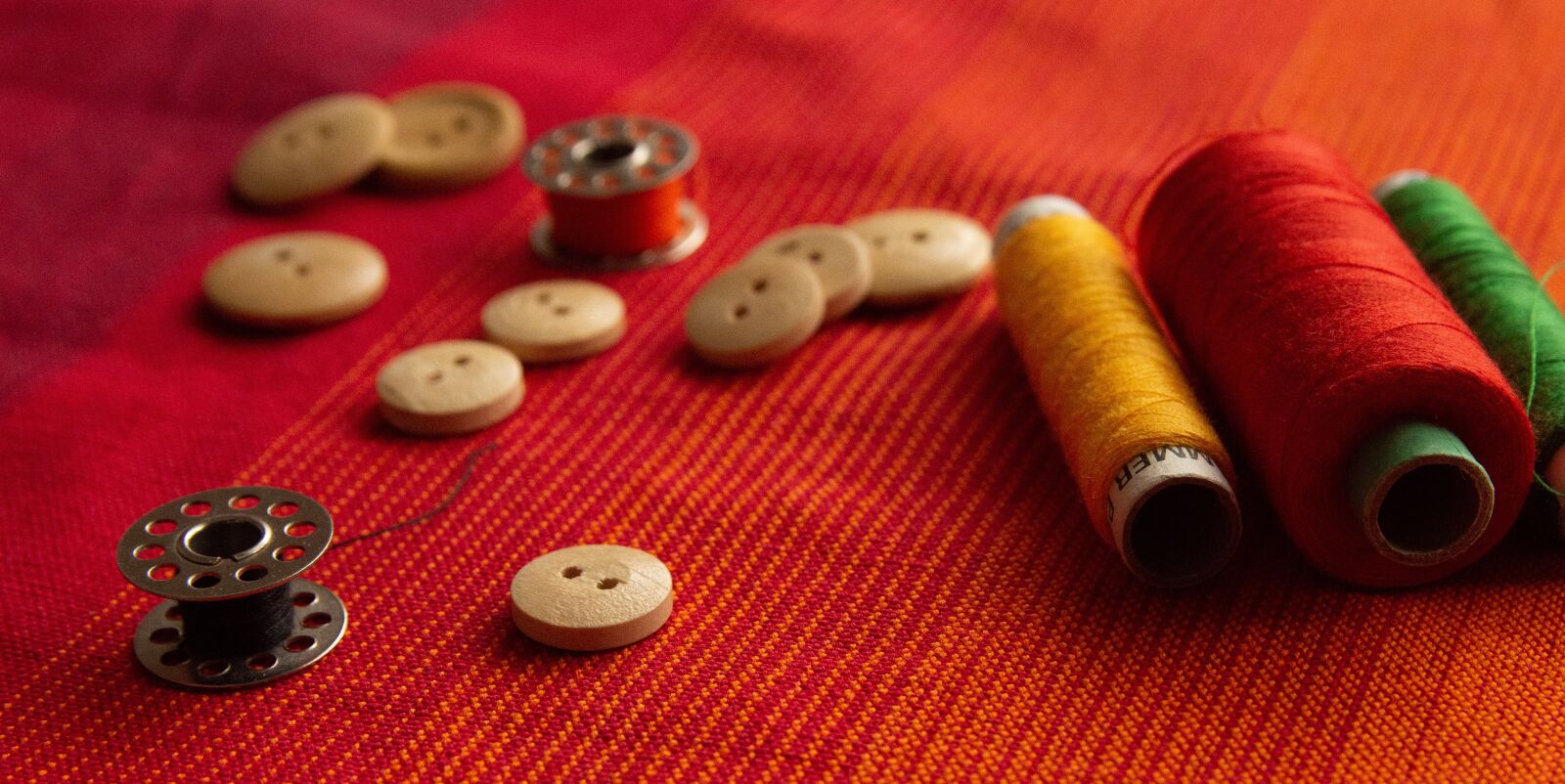 Nikon D7200 sample photo. Sewing, yarn, desktop photography