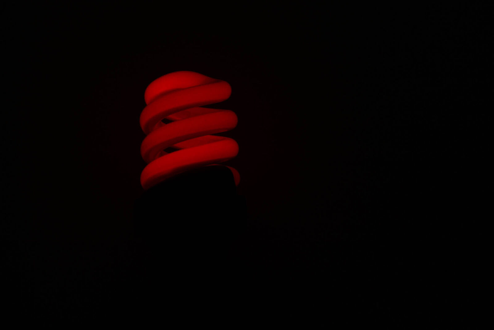 Canon EOS 1100D (EOS Rebel T3 / EOS Kiss X50) sample photo. Bulb, flourescent, redflourescent, redlight photography