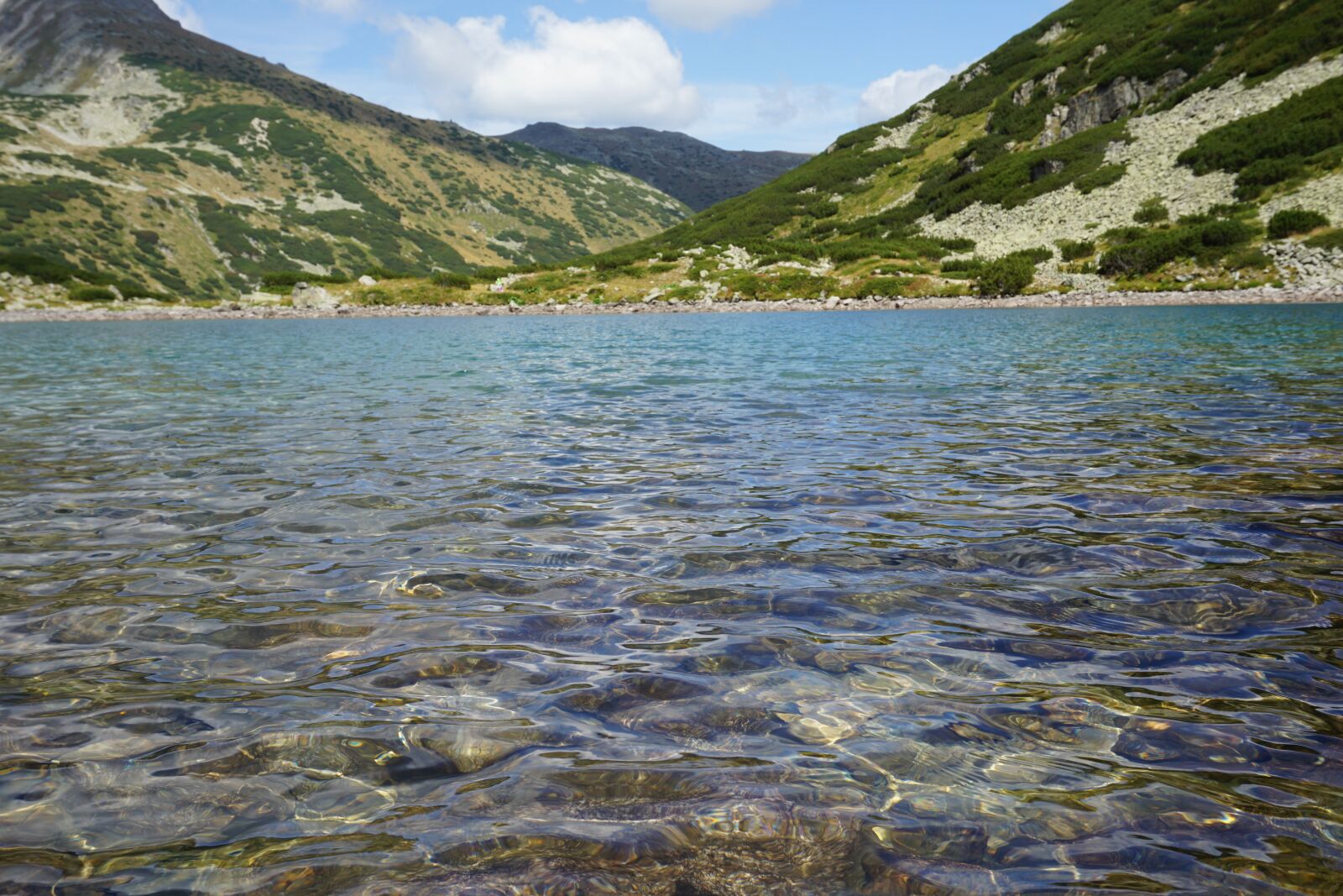 Sony E 16-50mm F3.5-5.6 PZ OSS sample photo. Mountain, lake, water photography