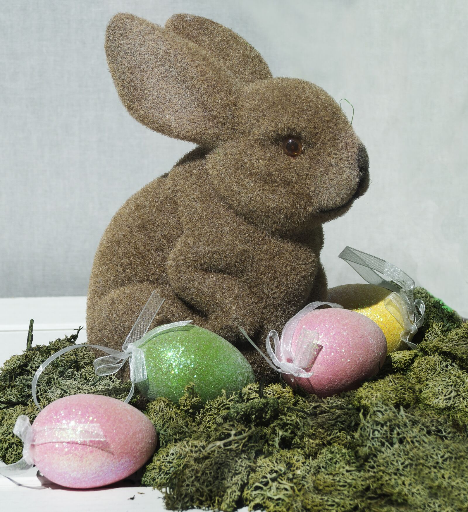 Panasonic Lumix DMC-FZ1000 sample photo. Hare, easter theme, easter photography