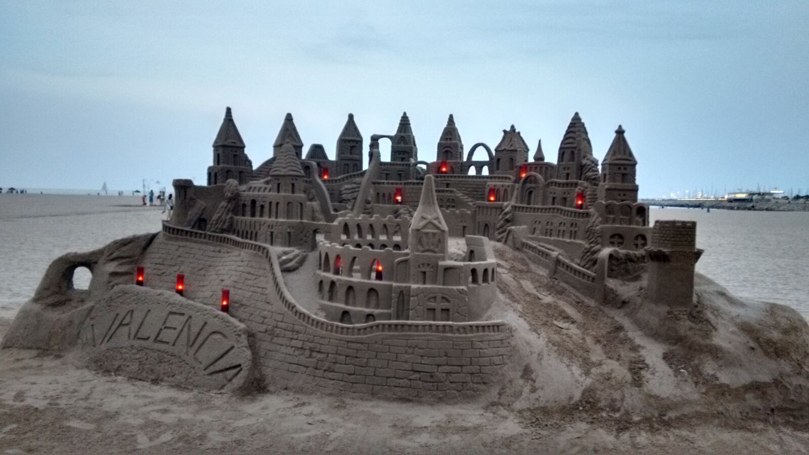 Motorola Moto G (2nd Gen) sample photo. Castle, sand, beach photography