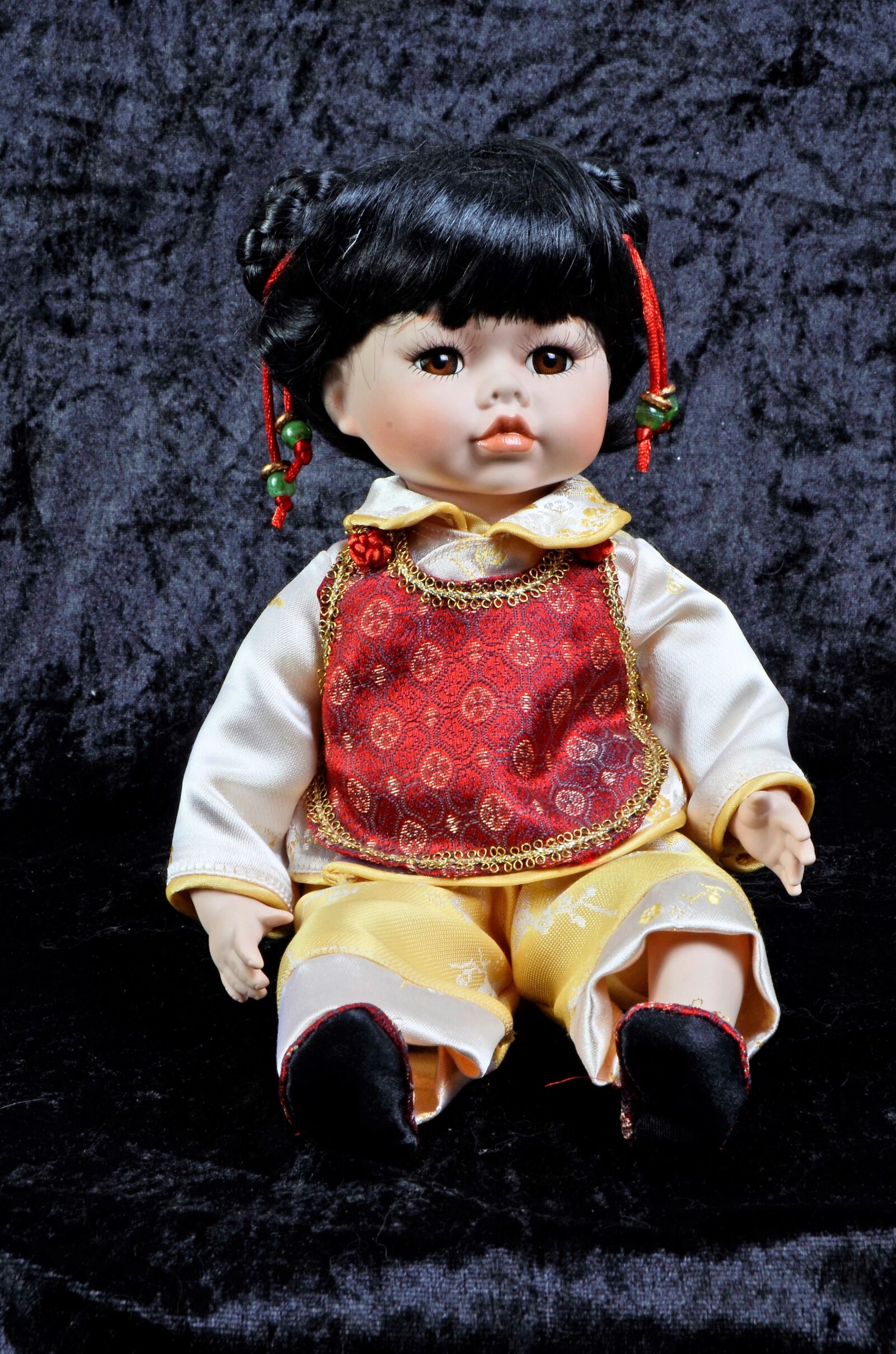 Nikon D7000 sample photo. Chinese, porcelain, doll photography