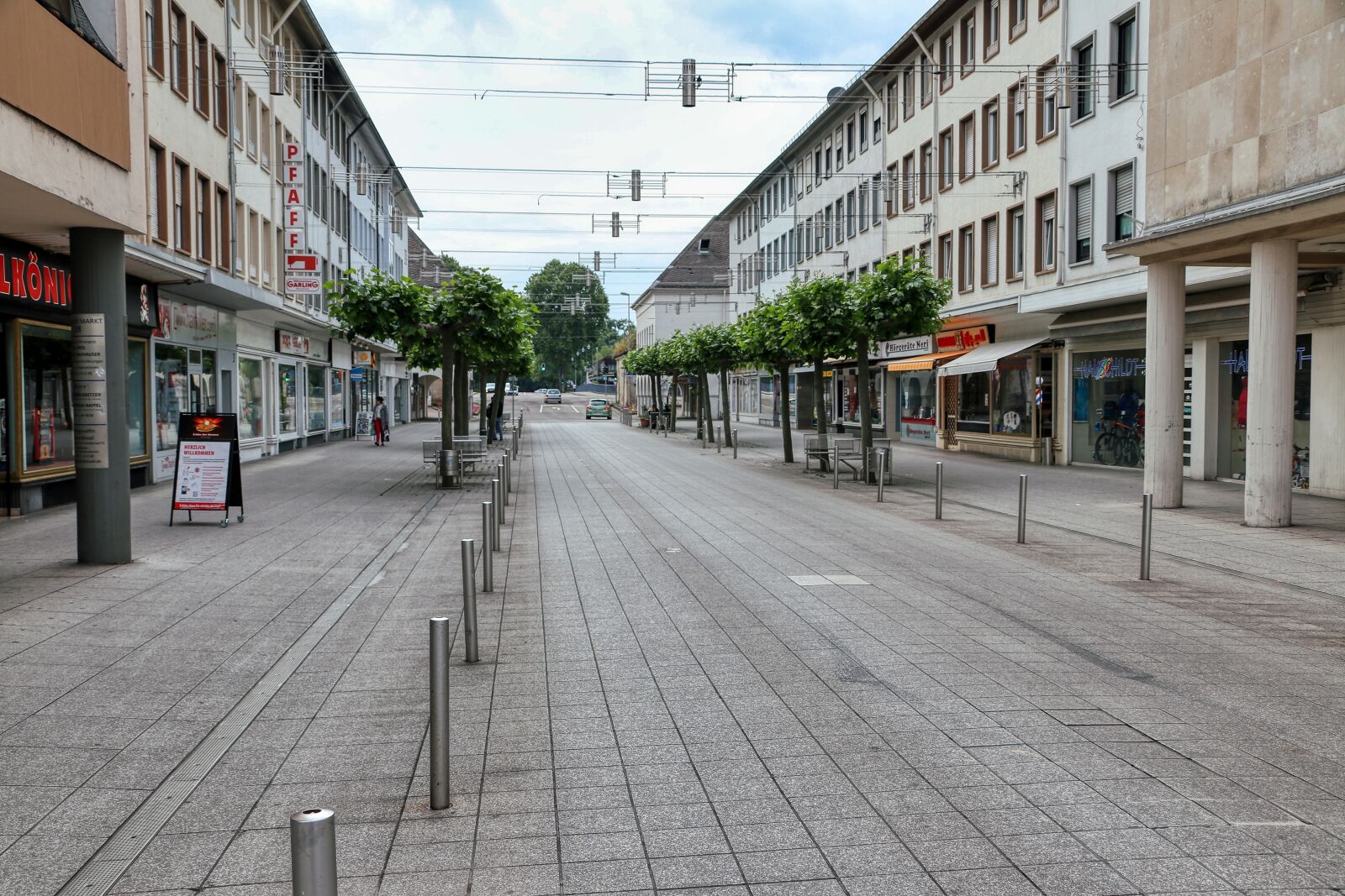 Canon EOS 80D sample photo. Pedestrian zone, saarland, saarlouis photography