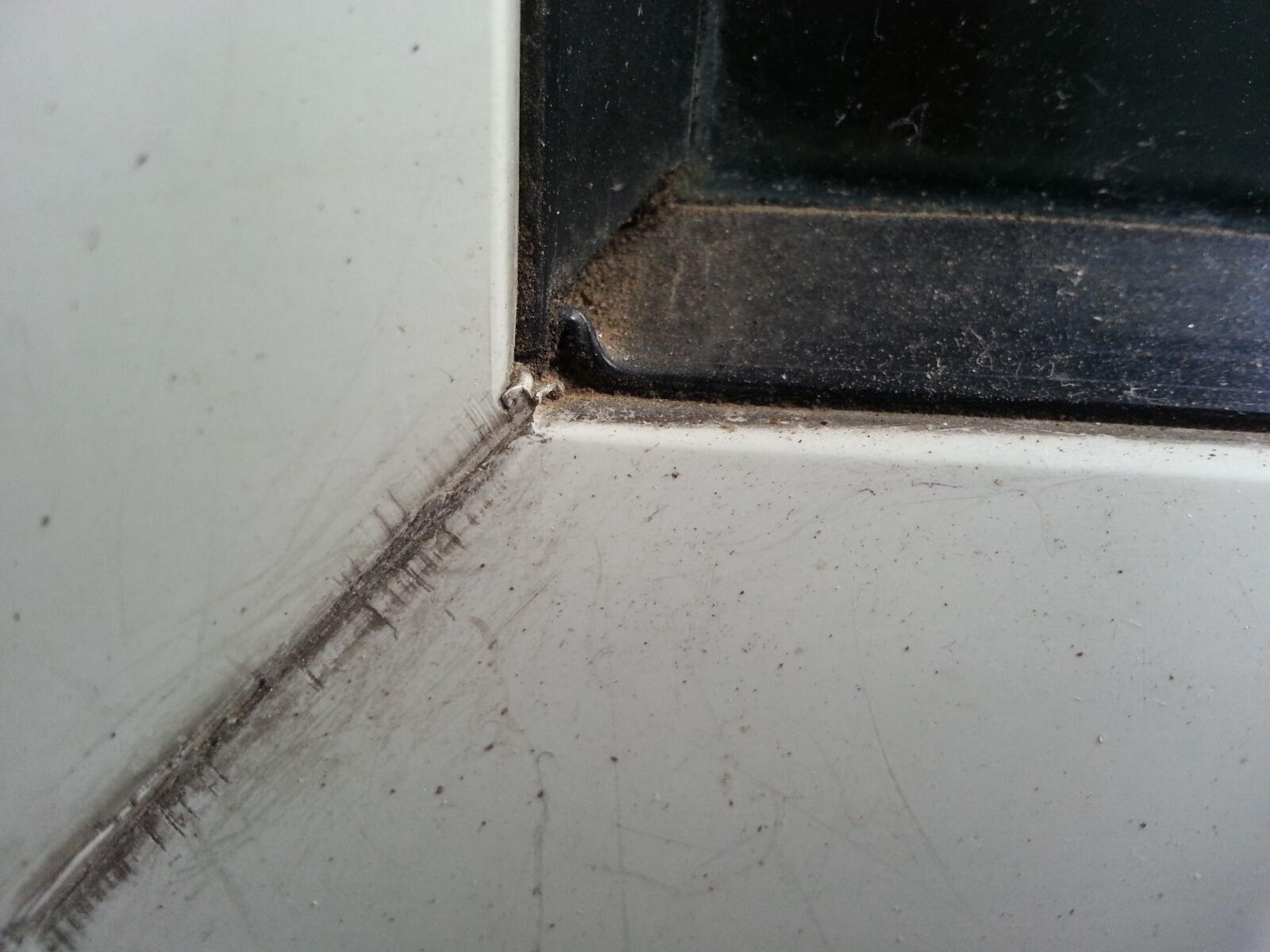 Samsung Galaxy Note2 sample photo. Dark, dirty, edge, line photography