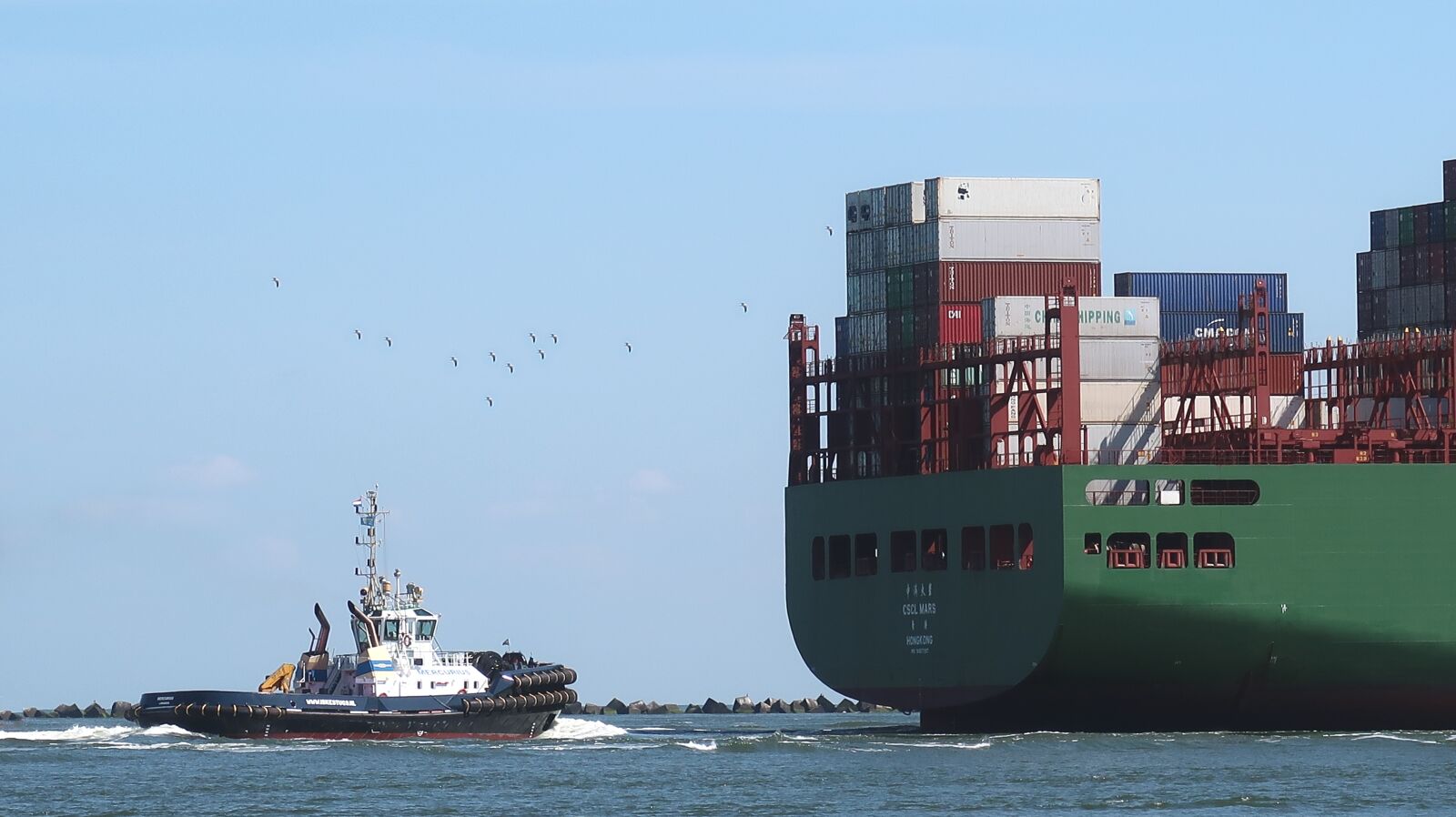 Canon PowerShot G7 X Mark II sample photo. Pilot, port, container ship photography