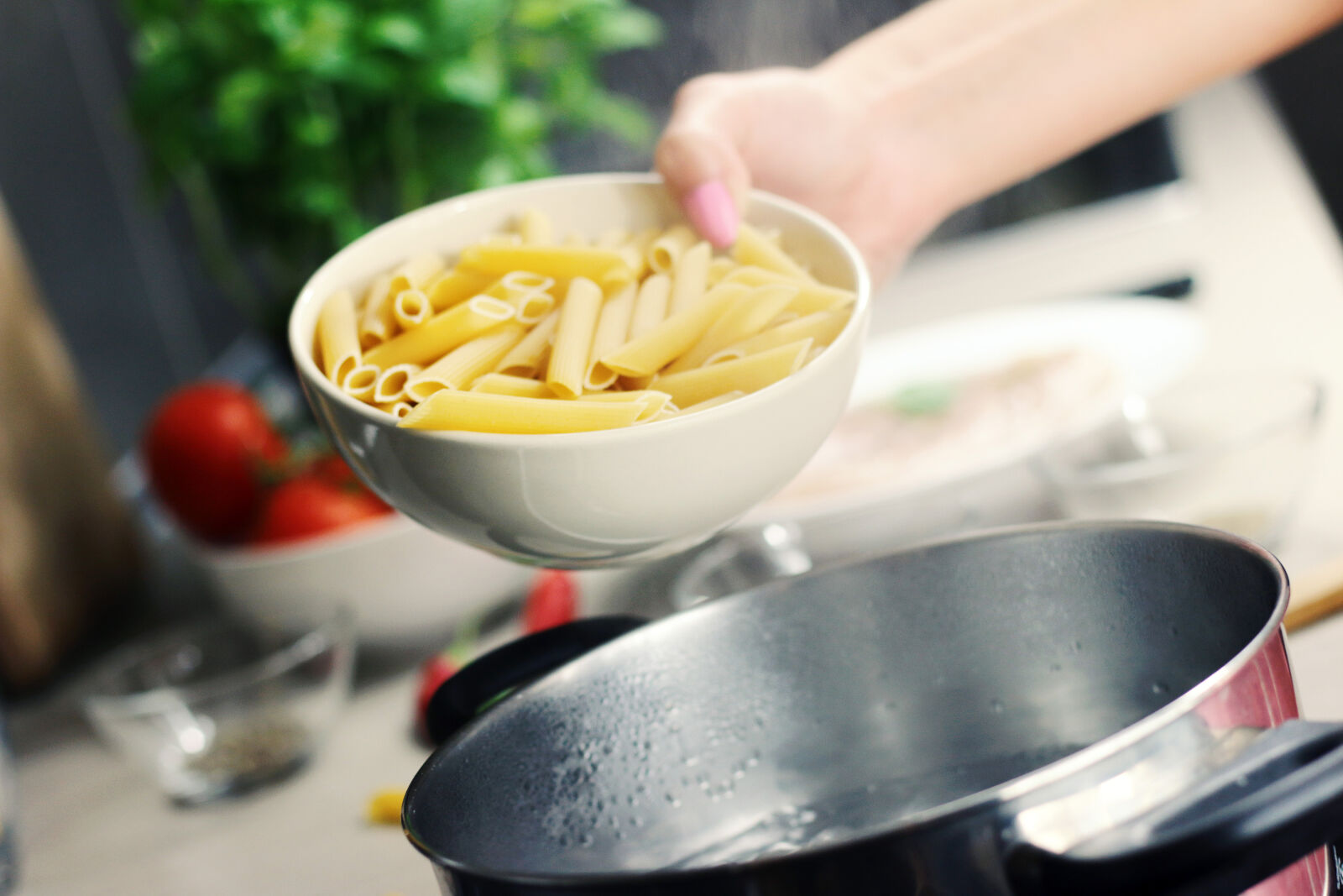 Canon EOS 70D + Canon EF 50mm F1.8 II sample photo. Cooking, food, kitchen, lunch photography