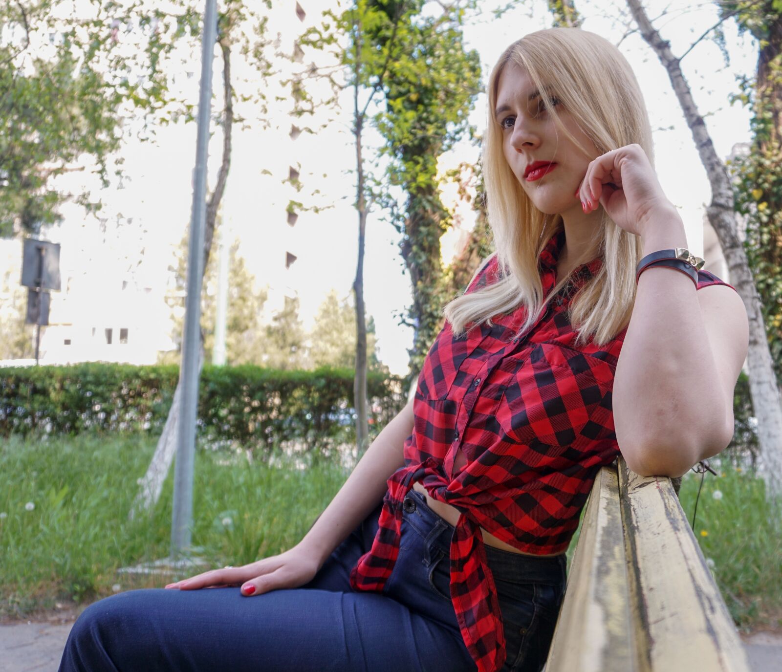 Sony a6000 sample photo. Spring, bench, sitting photography