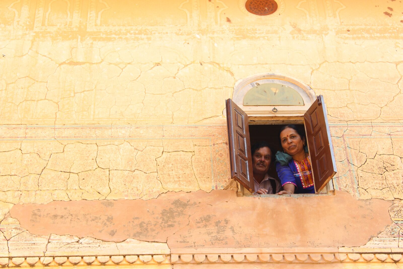 Canon EOS 700D (EOS Rebel T5i / EOS Kiss X7i) sample photo. Window, tourism, architecture photography