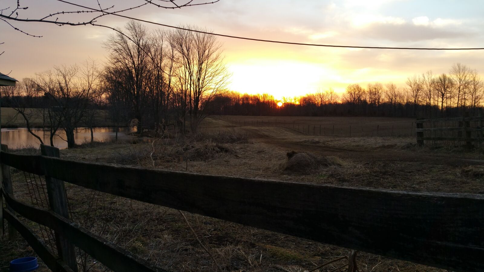 Samsung Galaxy Note4 sample photo. Farm, fence, sunrise photography
