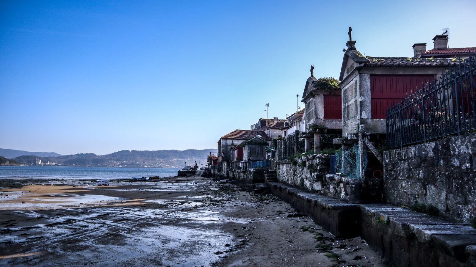 Canon EOS M50 (EOS Kiss M) sample photo. Sea, sky, old photography