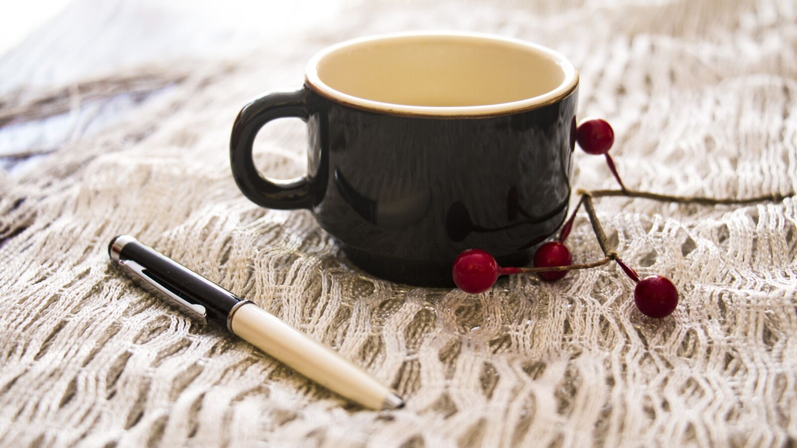 Canon EOS 70D sample photo. Office, tea, cup photography
