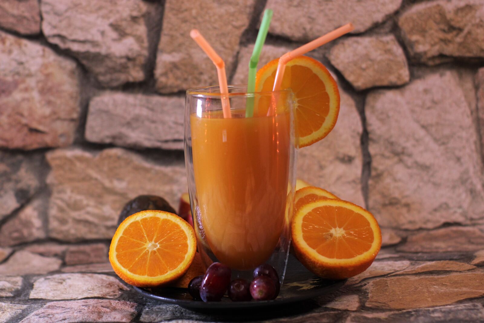 Canon EOS 2000D (EOS Rebel T7 / EOS Kiss X90 / EOS 1500D) sample photo. Orange, juice, fruit photography