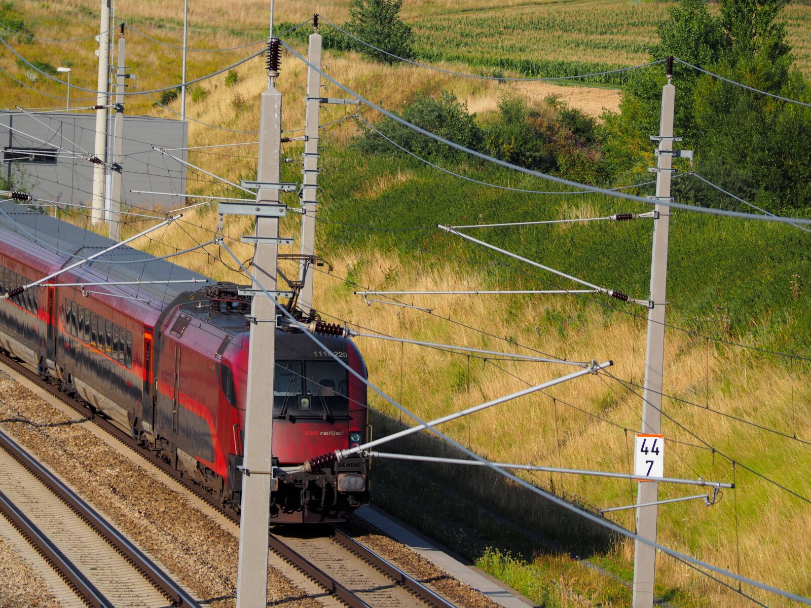 Olympus OM-D E-M10 sample photo. Train, rail traffic, transport photography