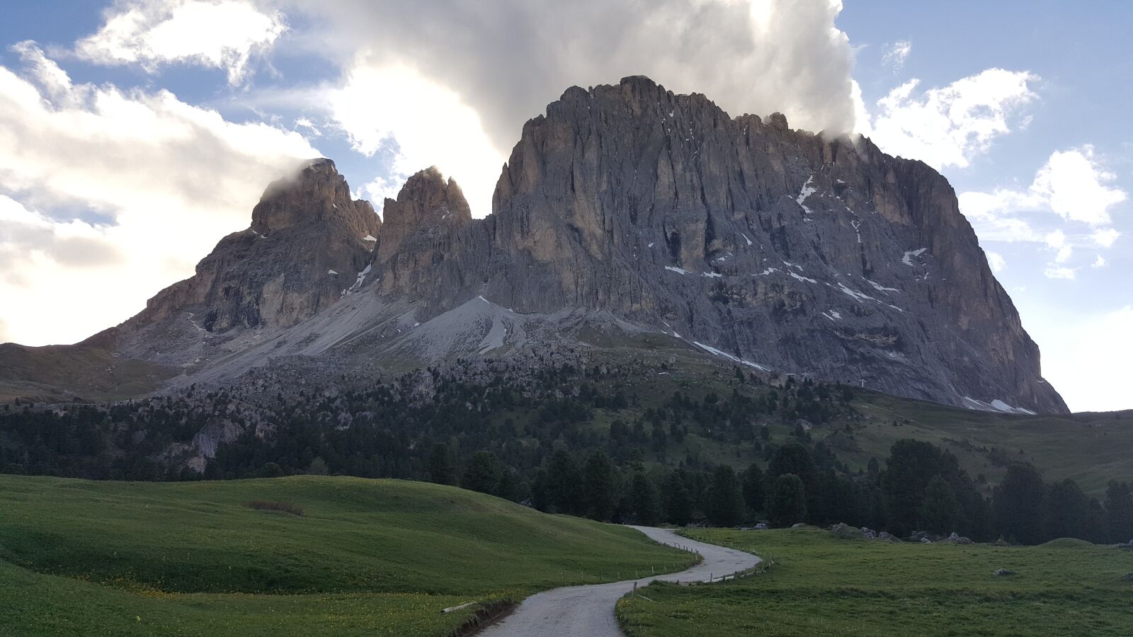 Samsung Galaxy Note5 sample photo. Italy, road, mountain photography