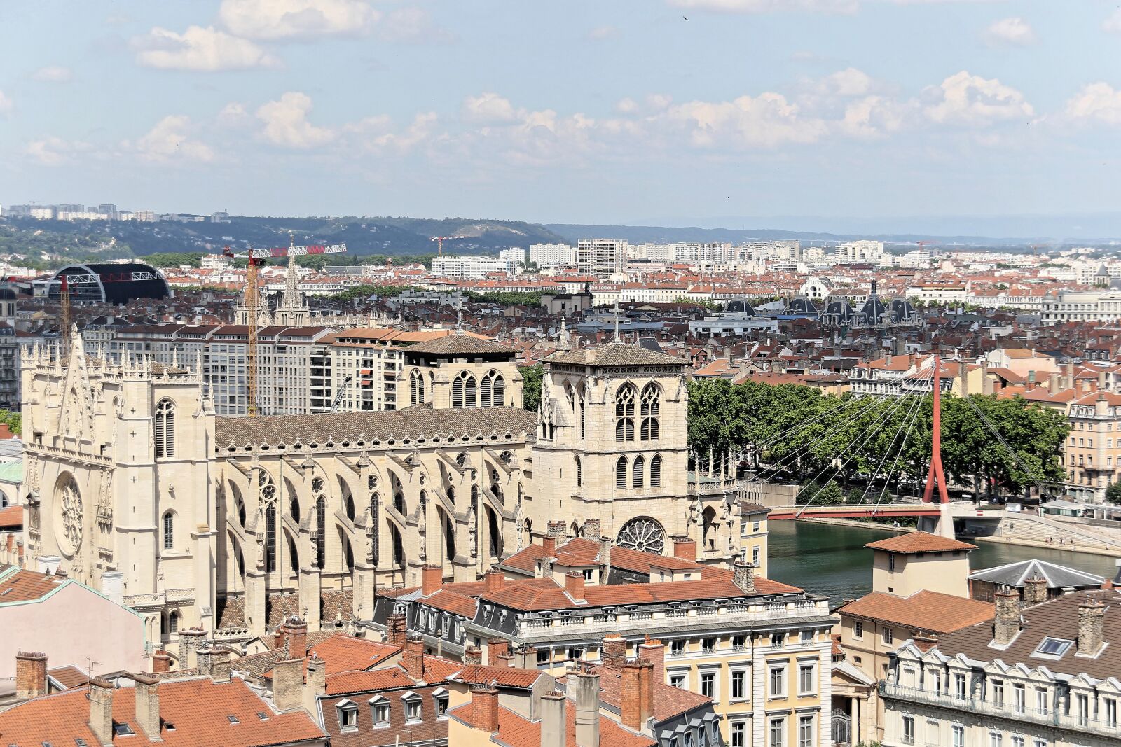 Canon EOS 7D Mark II sample photo. Lyon, cathedral, church photography
