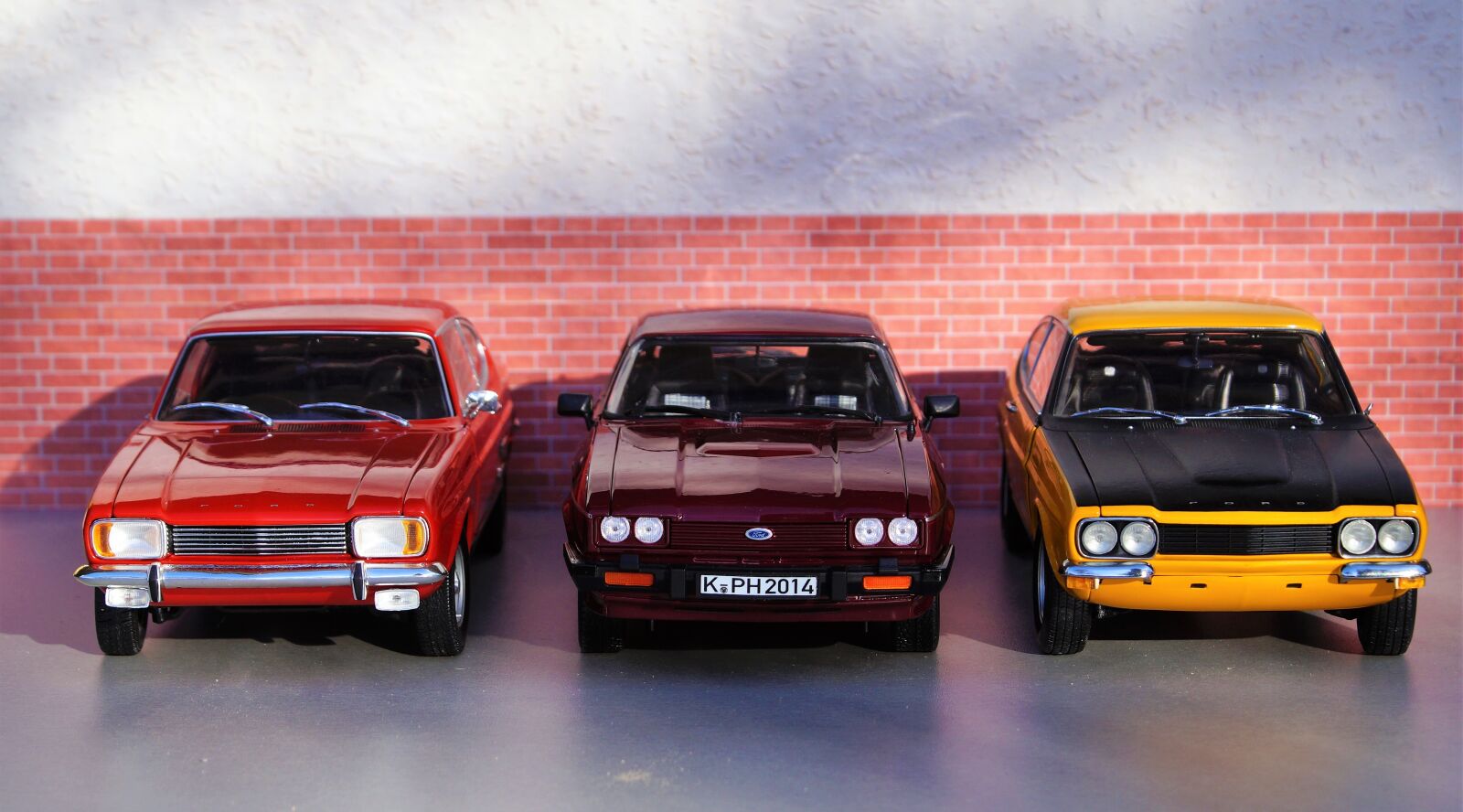 Sony DT 18-70mm F3.5-5.6 sample photo. Model car, ford, capri photography