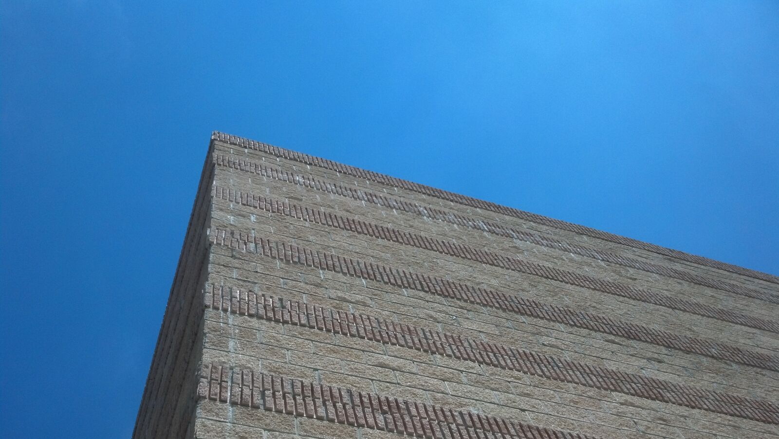 Motorola DROID RAZR sample photo. Blue, building, sky photography