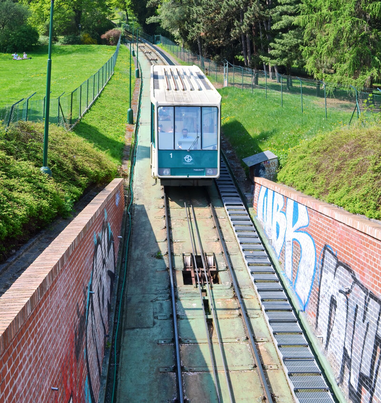 Nikon D5100 sample photo. The middle, transport, sightseeing photography