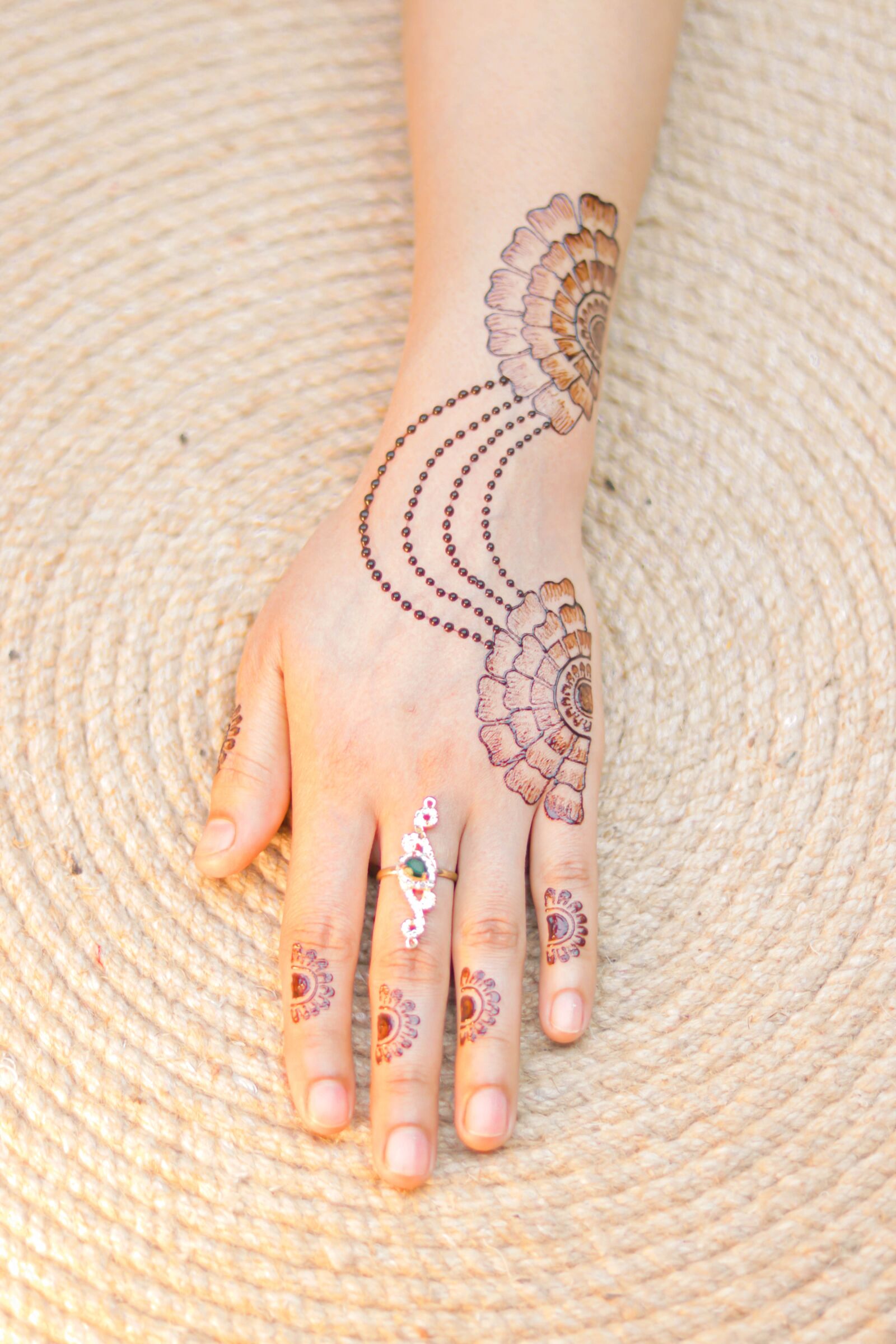 Canon EOS 80D sample photo. Jewellery, henna art, girl photography