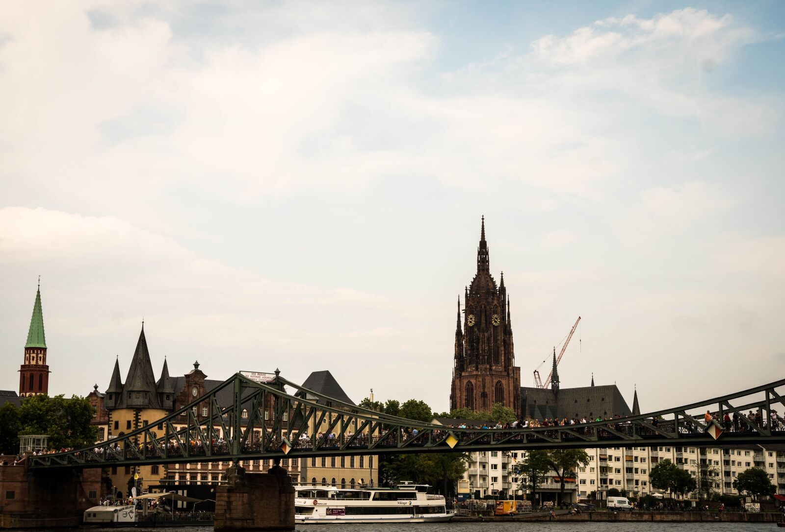 Sony a6500 + Sony Vario-Tessar T* E 16-70mm F4 ZA OSS sample photo. Frankfurt, hesse, germany photography