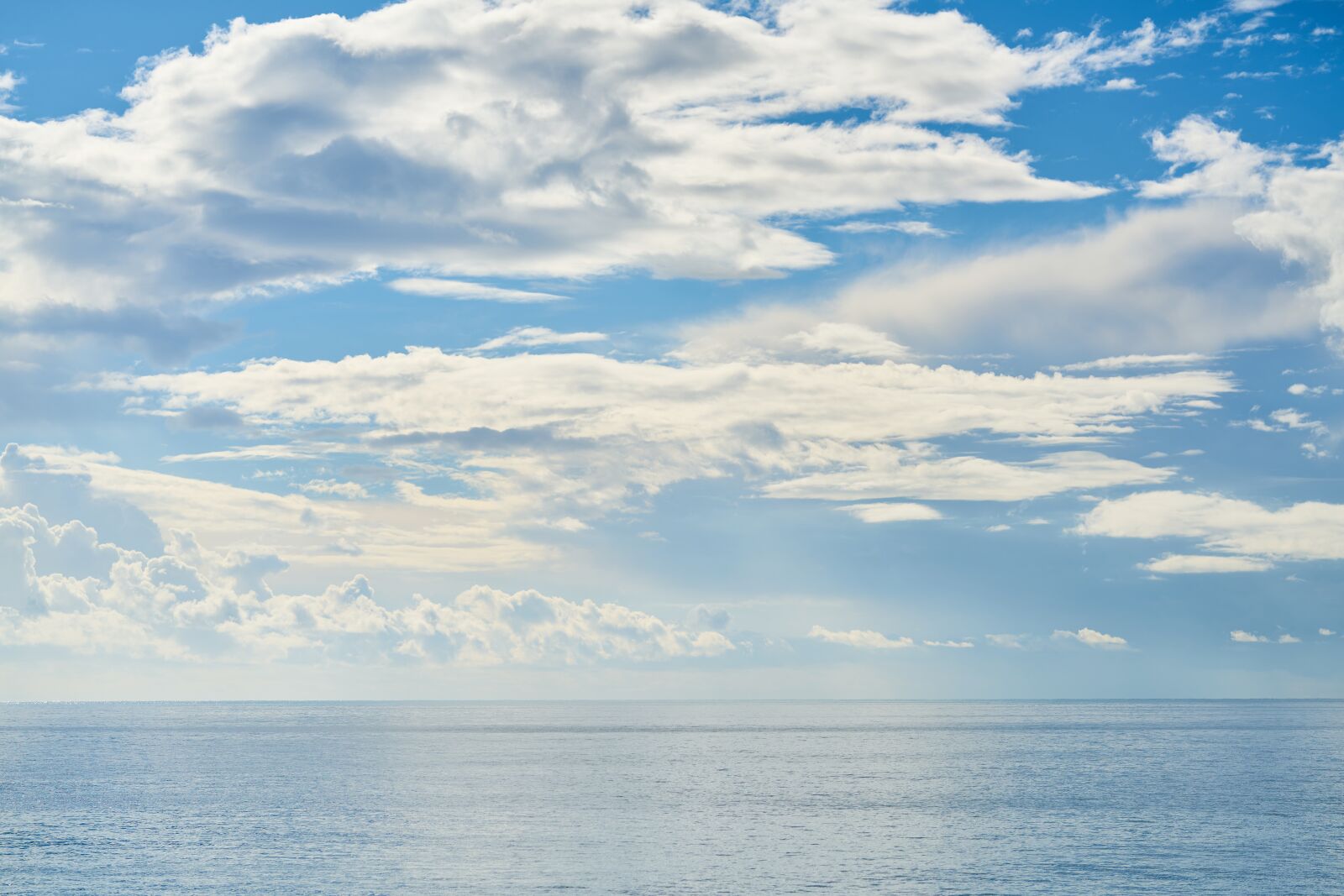 Sigma 85mm F1.4 DG HSM Art sample photo. Cloud, blue, sky photography