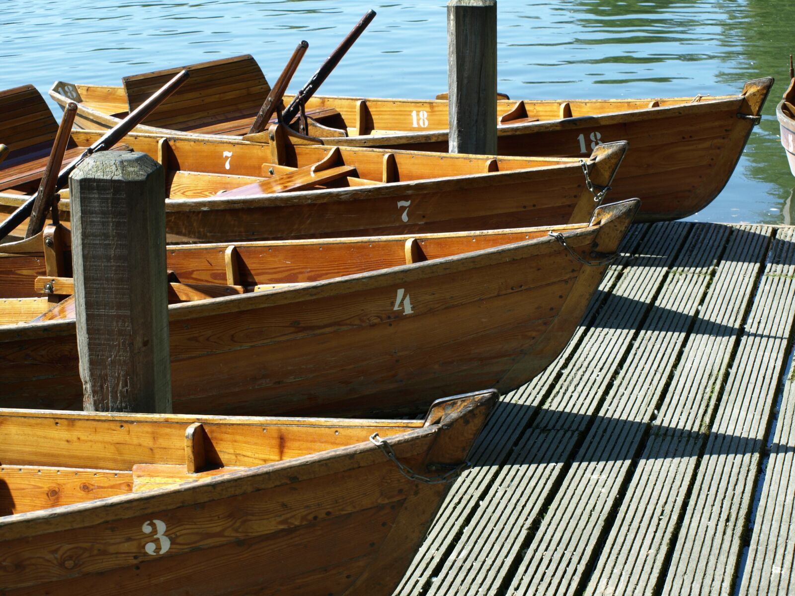 Olympus E-510 (EVOLT E-510) sample photo. Wooden boats, wood, boat photography
