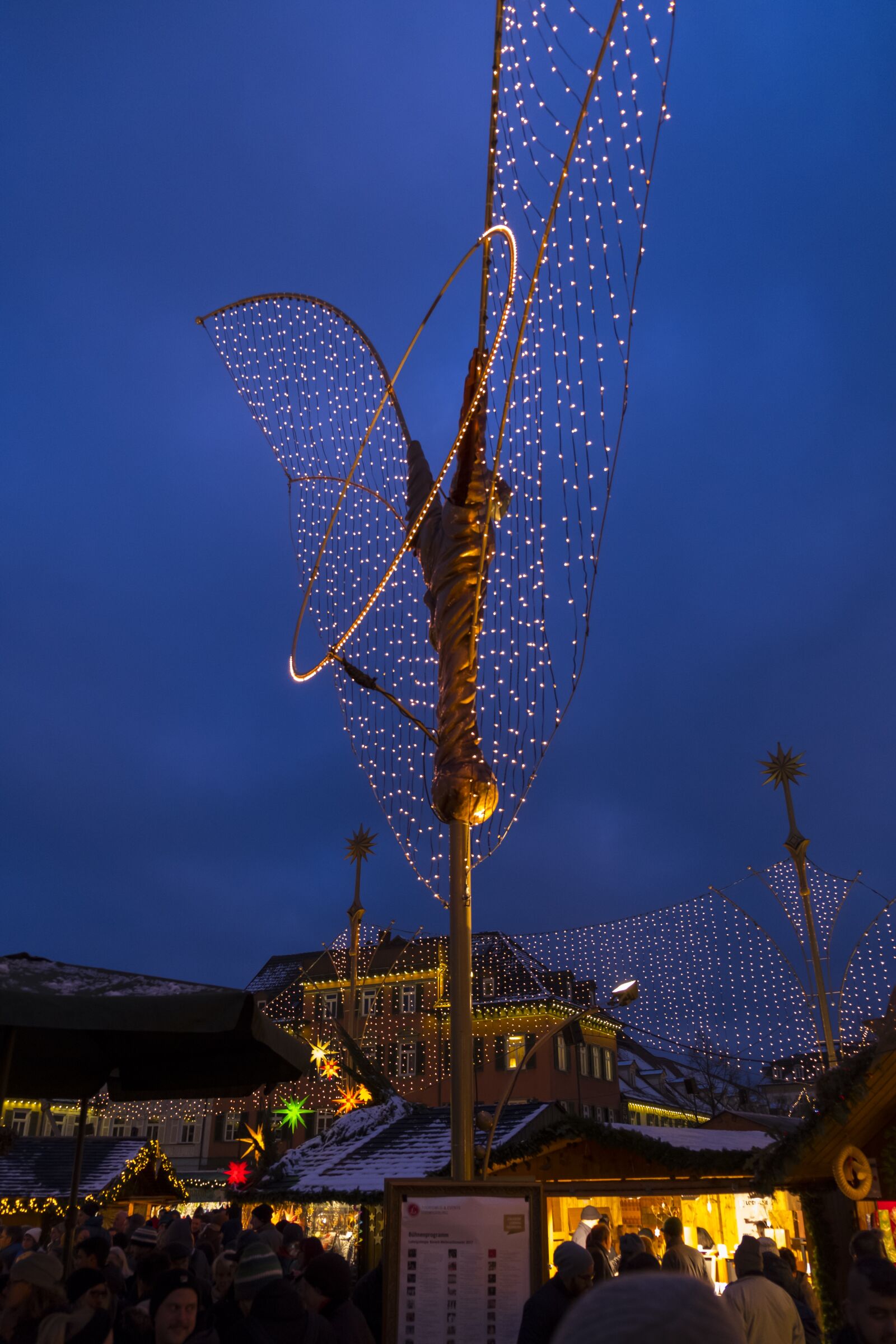 Fujifilm XF 18-55mm F2.8-4 R LM OIS sample photo. Christmas market, christmas, christmas photography