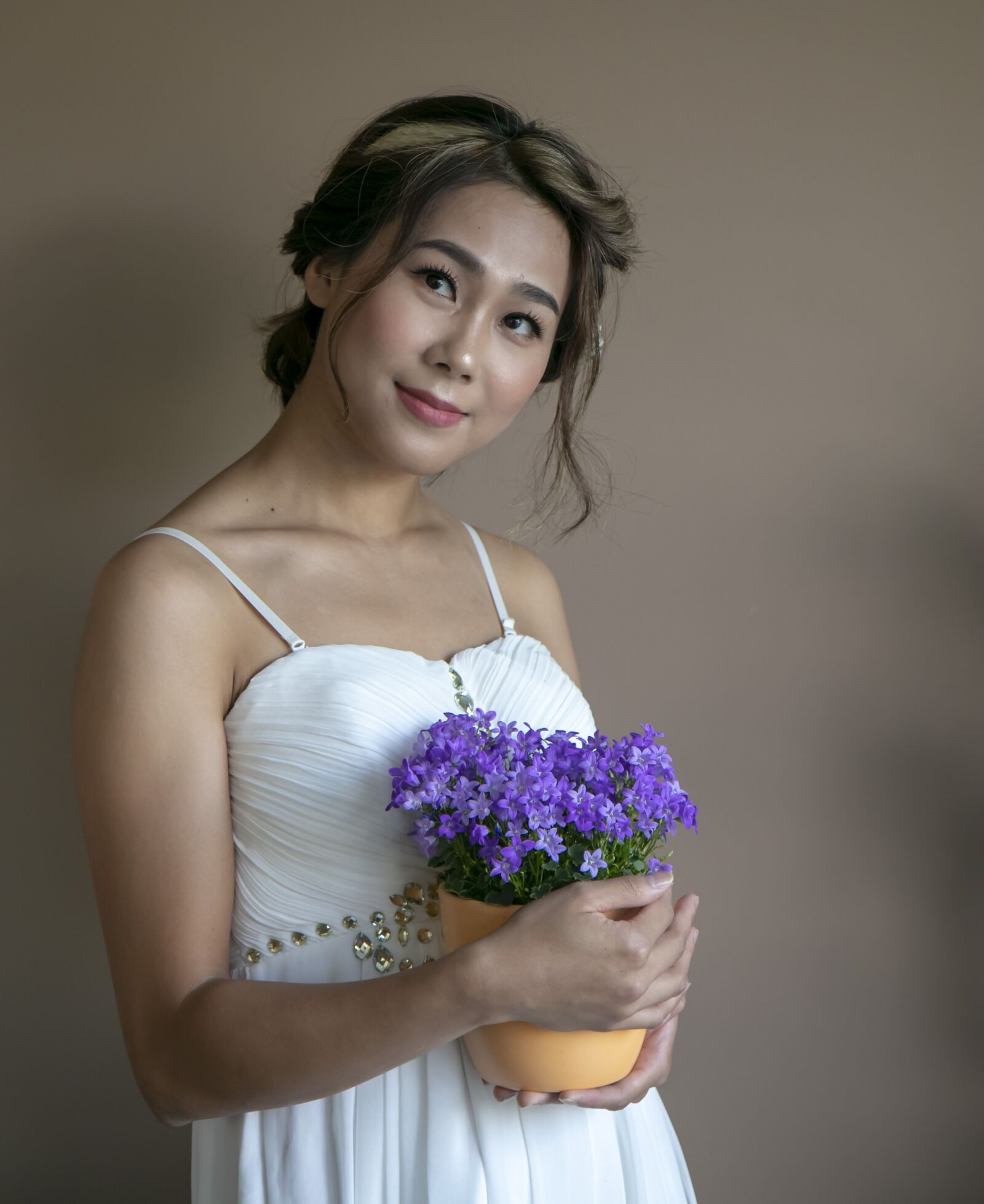 Canon EOS 80D sample photo. Girl, flower, young women photography