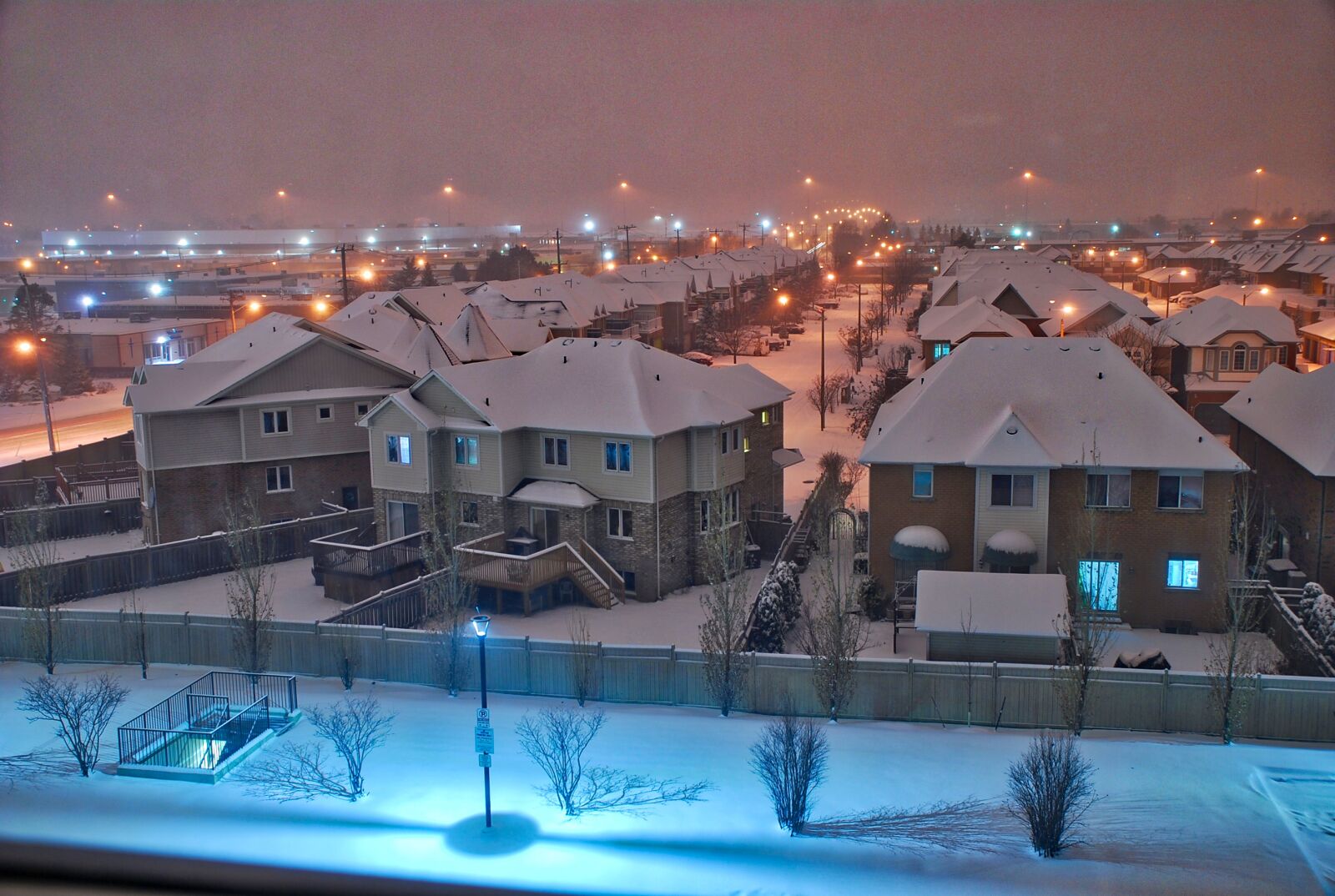 Nikon D80 sample photo. Snow, snowfall, roof photography