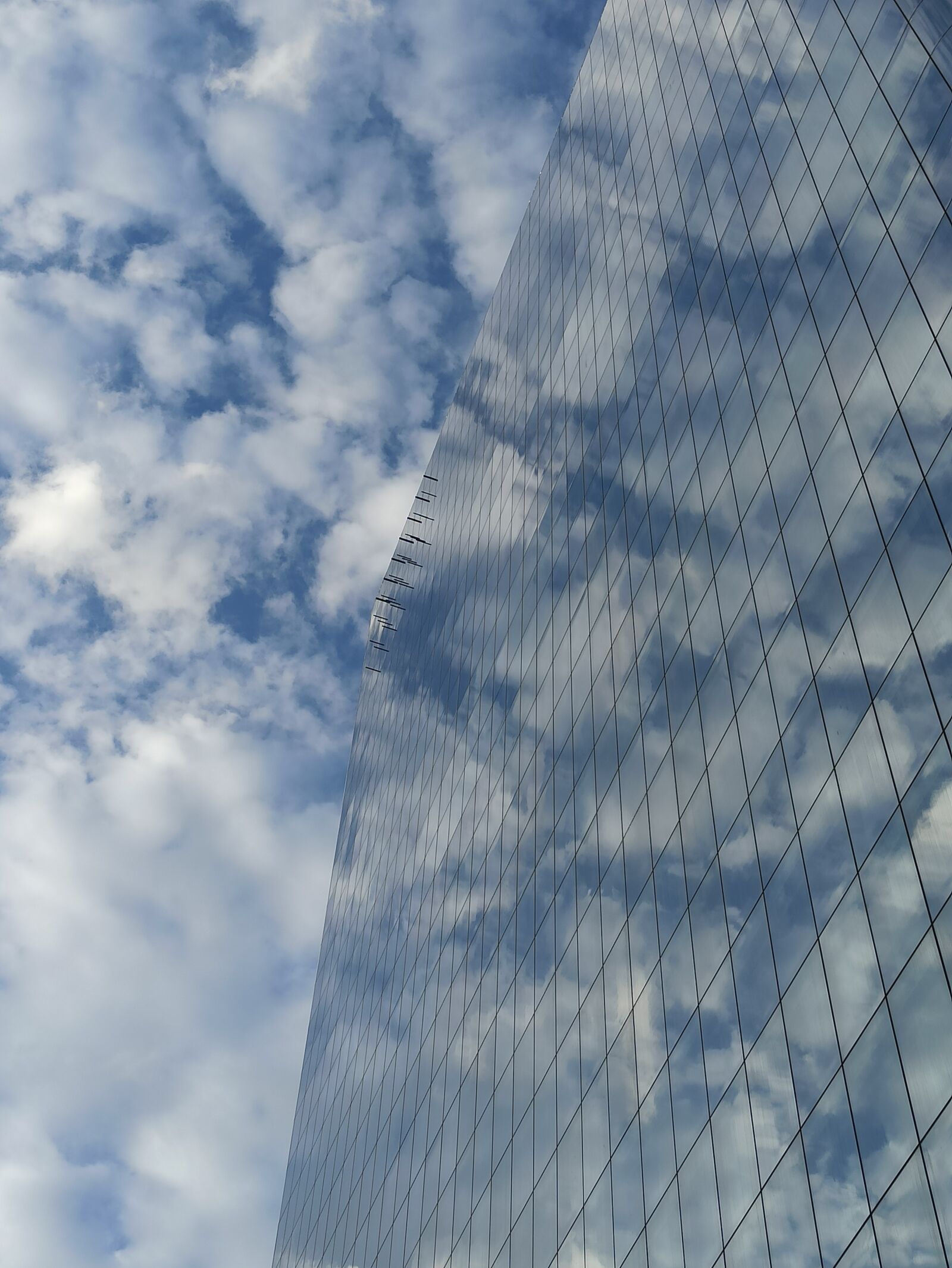 Xiaomi Redmi Note 8 Pro sample photo. Building, clouds, sky photography