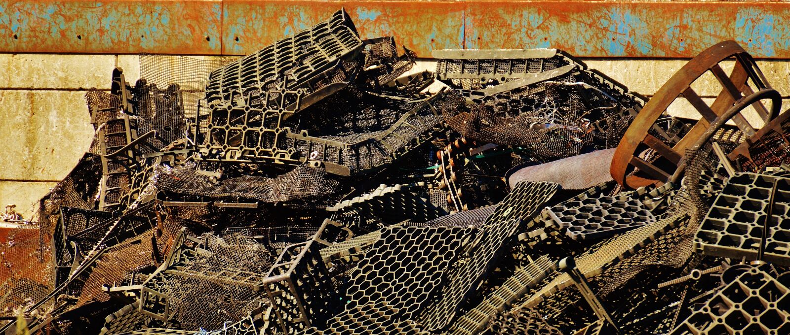 Nikon D3200 sample photo. Iron, scrap, scrap metal photography