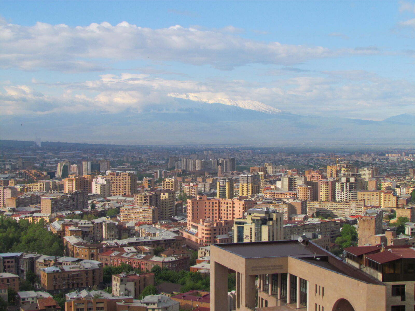 Canon PowerShot SX30 IS sample photo. Armenia, city, yerevan, scene photography
