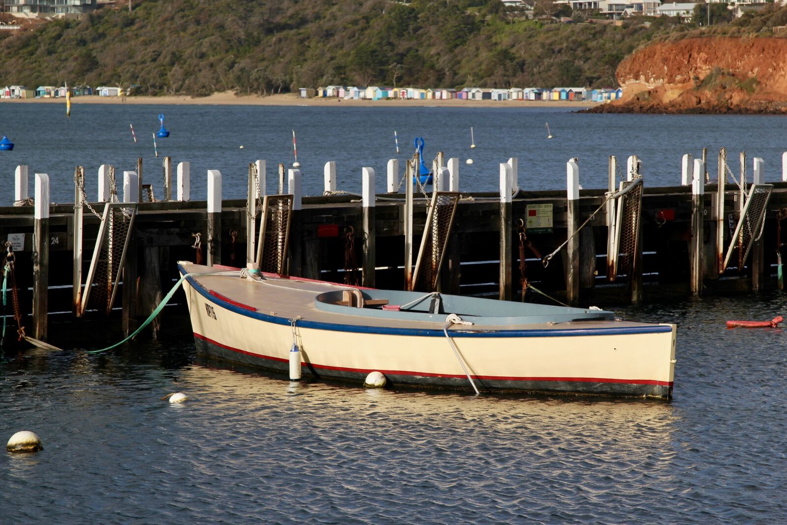 Canon EOS 550D (EOS Rebel T2i / EOS Kiss X4) sample photo. Boat, pier, sea photography