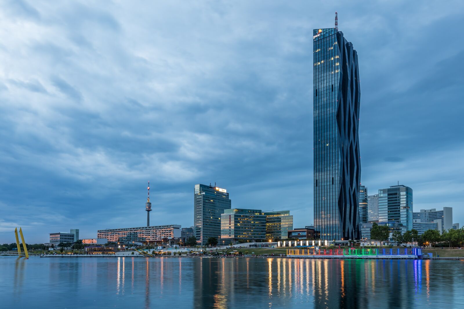 Canon EF 16-35mm F4L IS USM sample photo. Donau city, dvtower, cloudiness photography