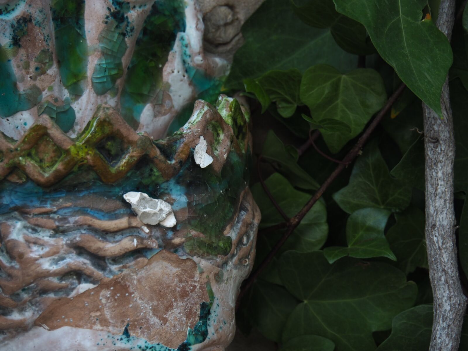 Olympus OM-D E-M5 II sample photo. Ceramic, color, colorful photography