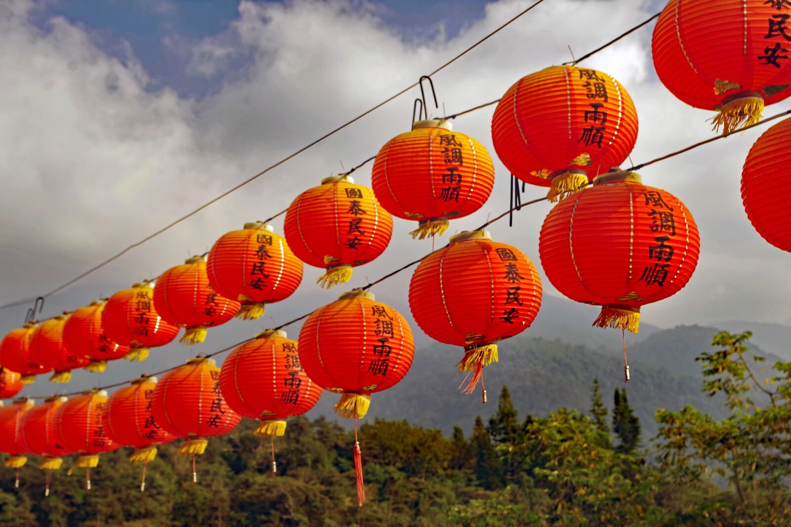 Pentax K-S2 sample photo. Lanterns, colorful, taiwan photography