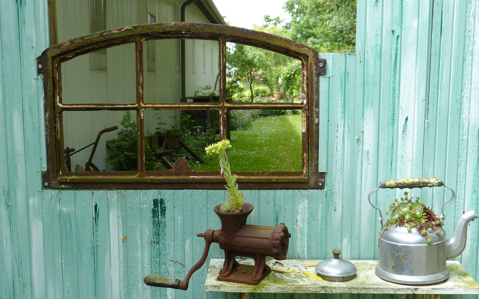 Panasonic Lumix DMC-FZ150 sample photo. Garden, green, idyll photography