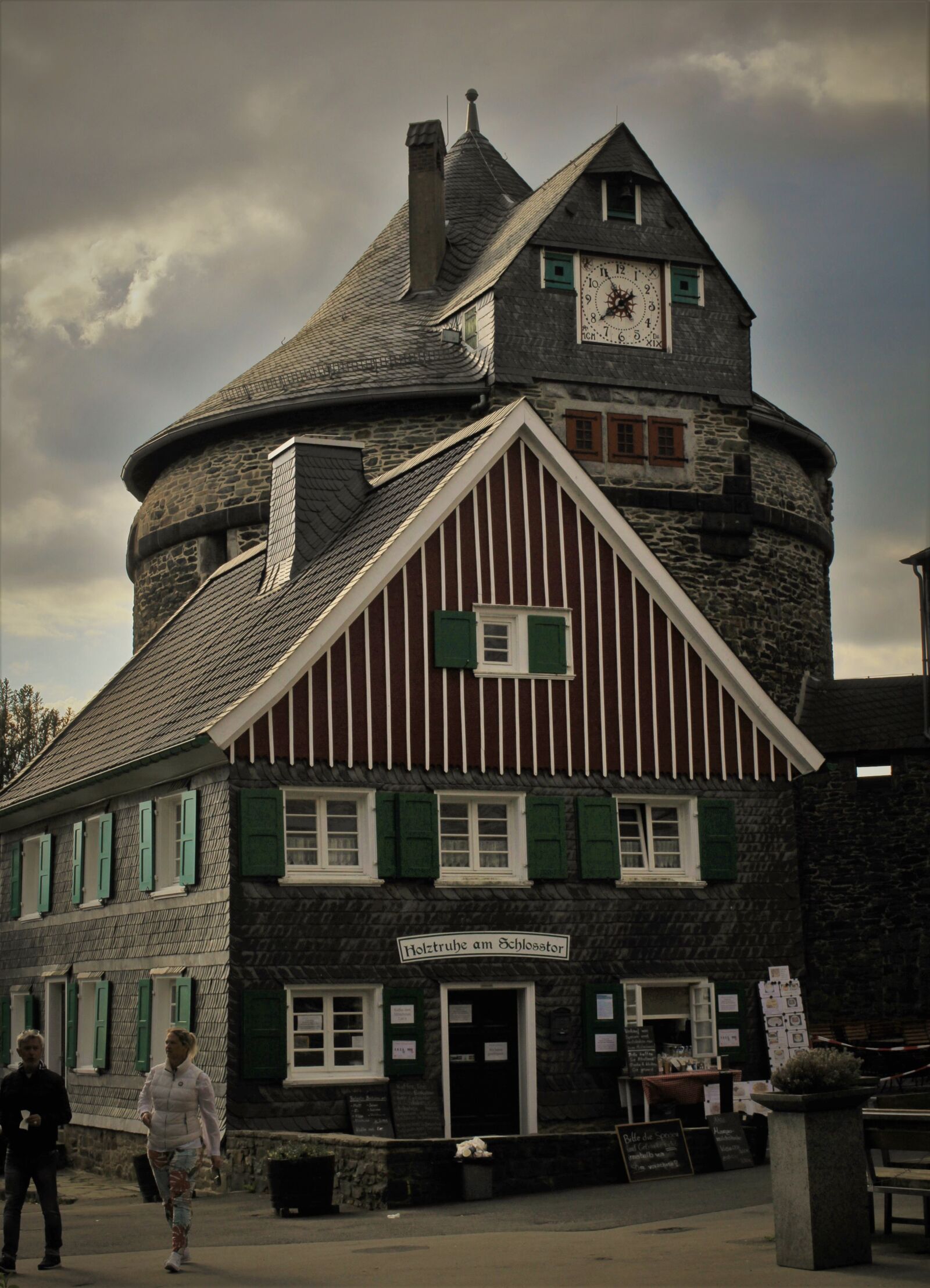 Canon EF-S 35mm F2.8 Macro IS STM sample photo. Castle, fortress, germany photography