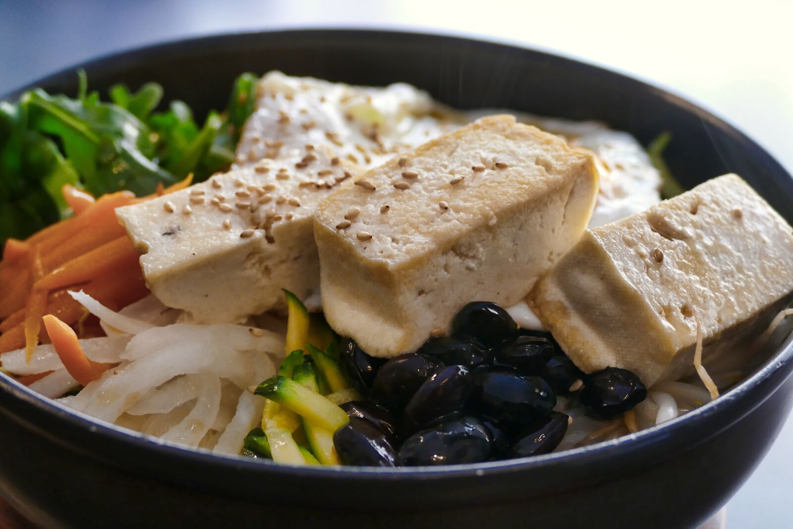 Panasonic Lumix DMC-FZ1000 sample photo. Korean, bibimbab, eat photography