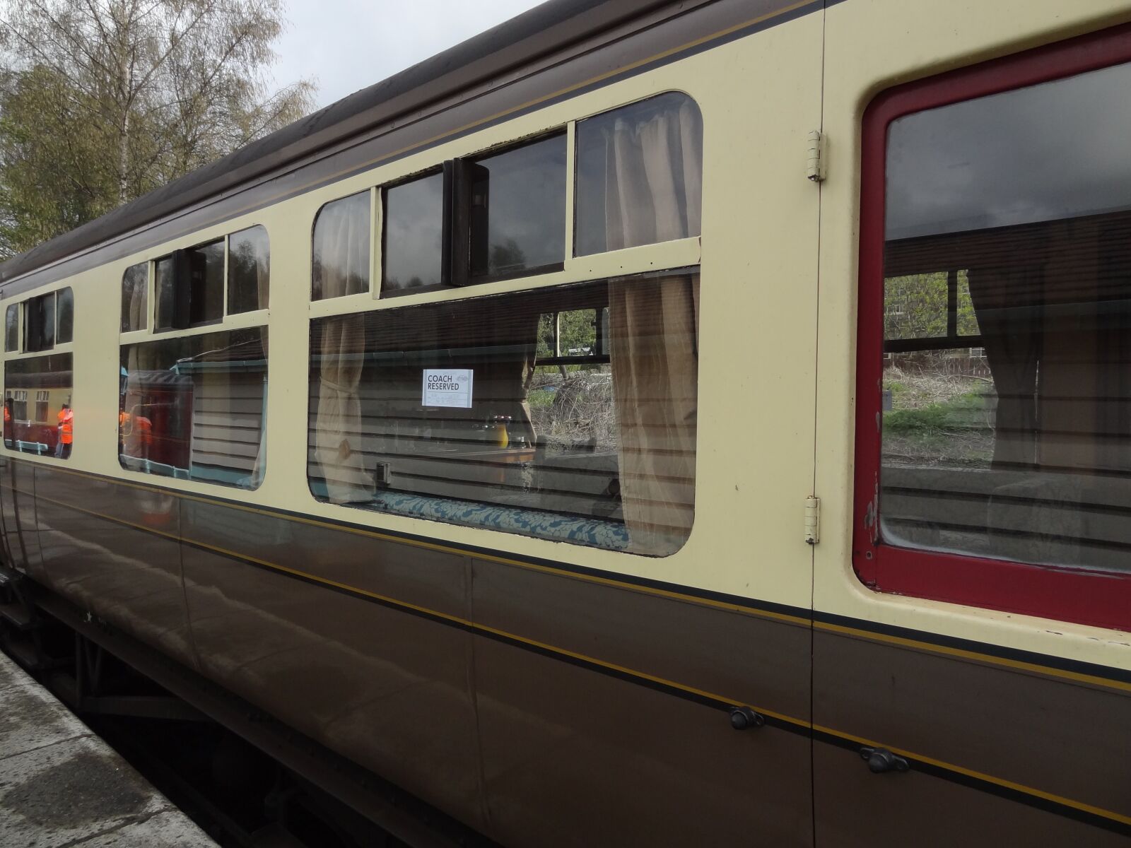 Sony Cyber-shot DSC-HX9V sample photo. Train carriage, north yorks photography