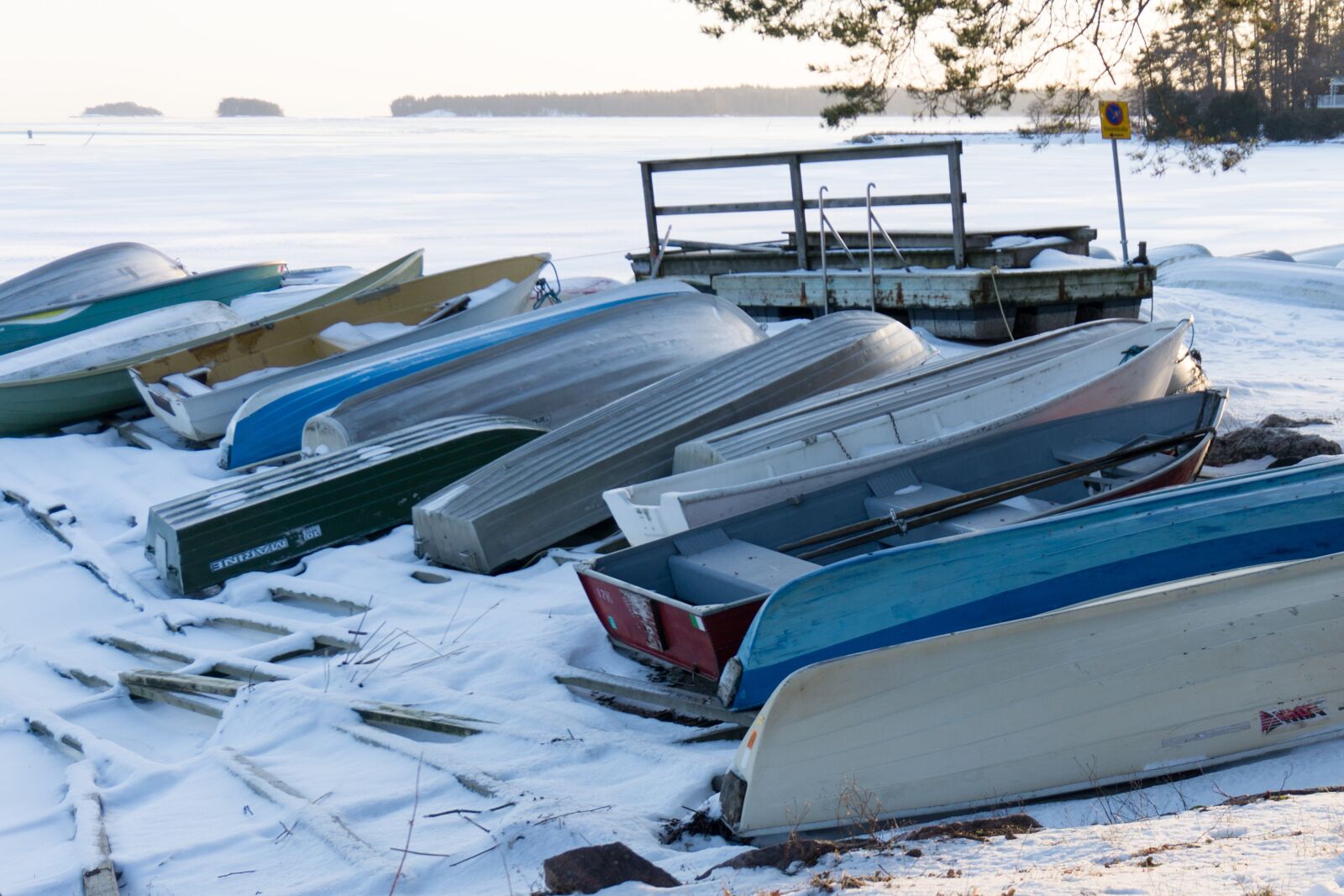 Sony E 16-50mm F3.5-5.6 PZ OSS sample photo. Winter, outdoors, sea photography