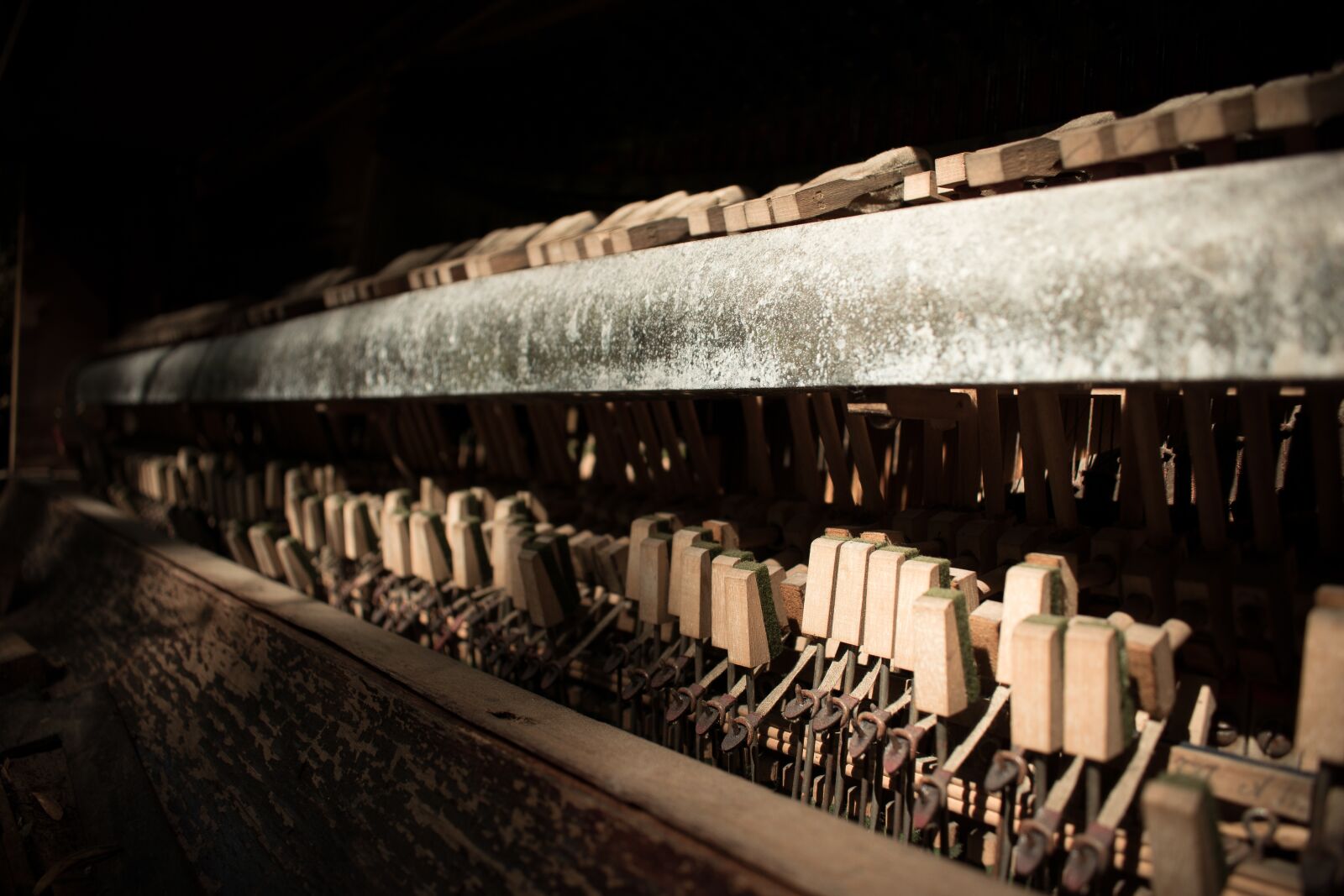 Nikon D3300 sample photo. Piano, old, vintage photography