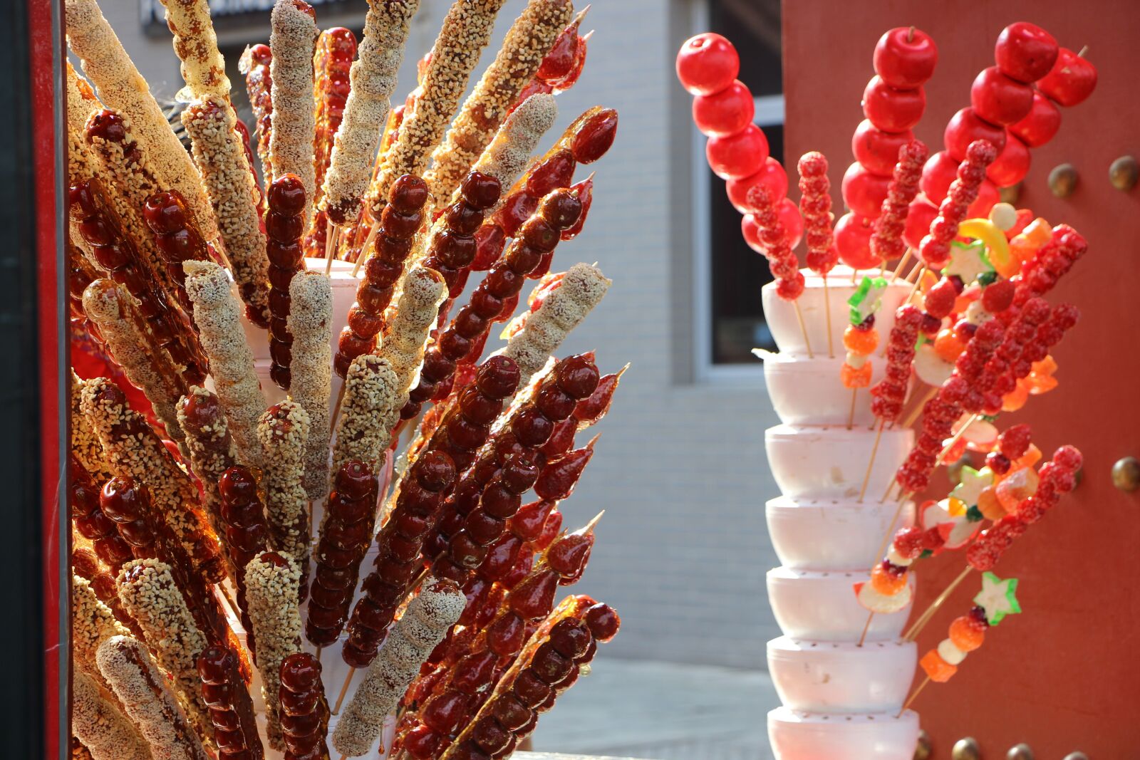 Canon EF-S 18-135mm F3.5-5.6 IS STM sample photo. Snack, ice-sugar gourd, stick photography