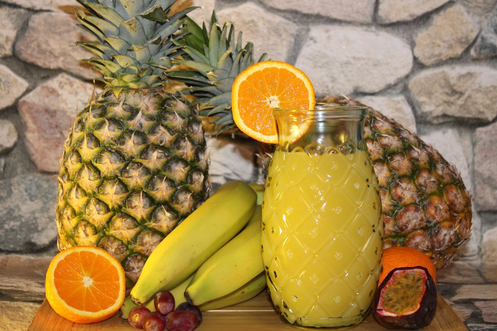 Canon EF-S 18-55mm F3.5-5.6 IS sample photo. Pineapple, yellow, fruit photography