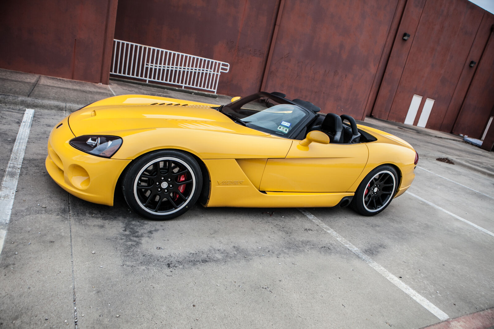 Canon EF 24-70mm F2.8L USM sample photo. Car, dodge, viper, sports photography