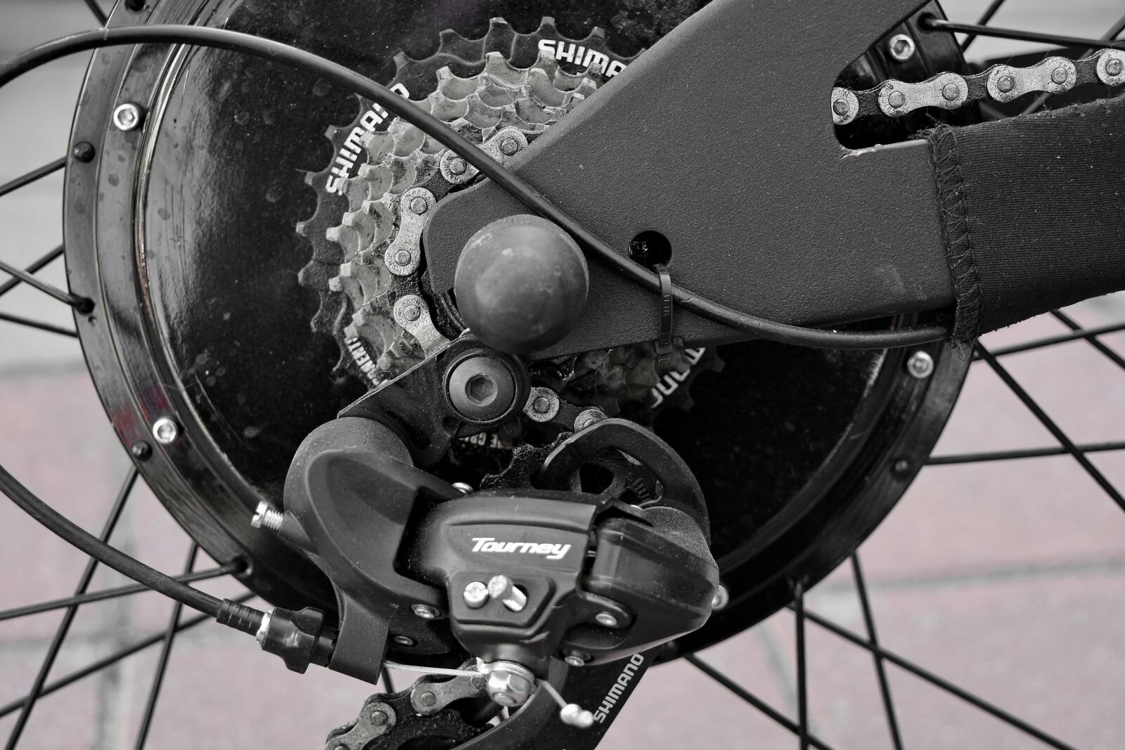 Nikon D5500 sample photo. Chain, gearshift, wheel, old photography